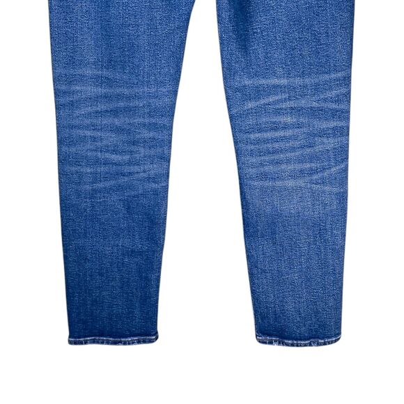 Madewell Women's Mid-Rise Classic Straight Jeans Medium Wash Blue Denim Size 26 - Picture 8 of 9